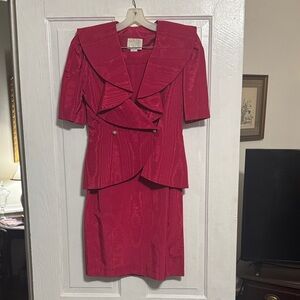 Chic Women's Red Skirt Set